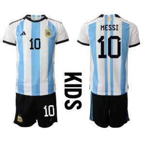 Argentina Lionel Messi #10 babykläder Hemmatröja barn VM 2022 Korta ärmar (+ Korta byxor)